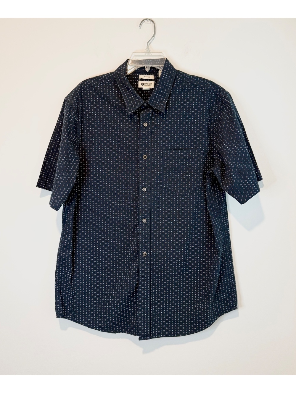 Haggar Fitted Men’s Large Navy Blue Short Sleeve Button-Up Shirt with Pattern